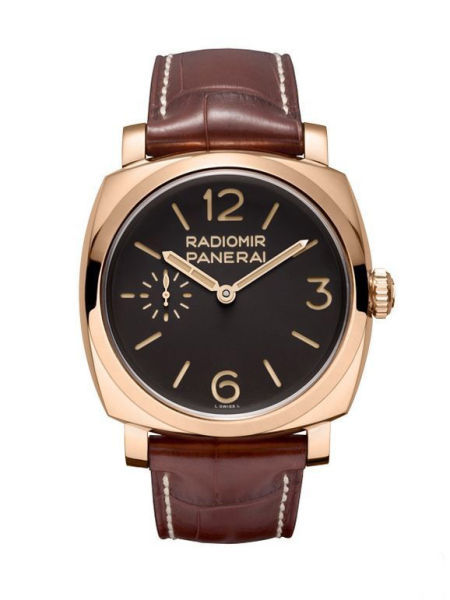 This replica Panerai watch just shows us a unique red gold, sending out more charming luster.