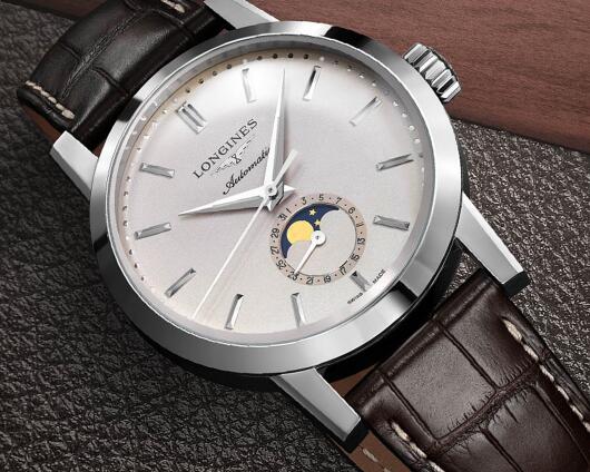 The Longines Heritage looks very vintage an graceful.